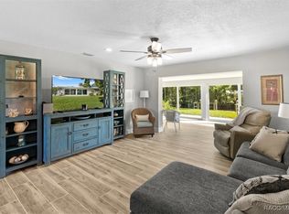 11286 W Bayshore Dr, Crystal River, FL 34429