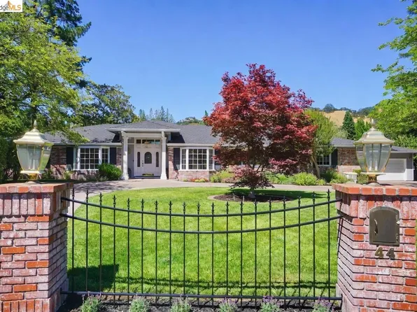 44 Squire Ct, Alamo, CA 94507