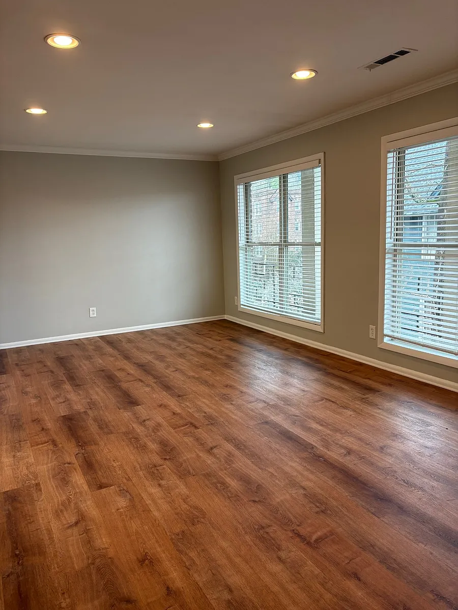 Living Area - 2816 13th Ave S #B3