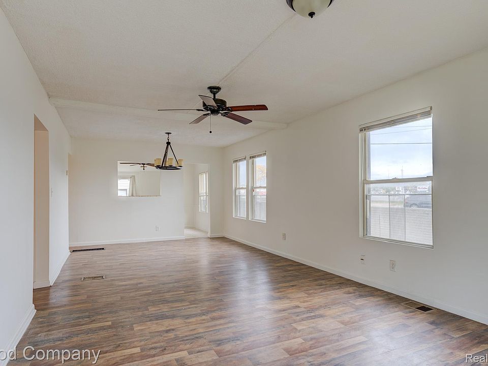 256 W Goulson Ave, photo 3