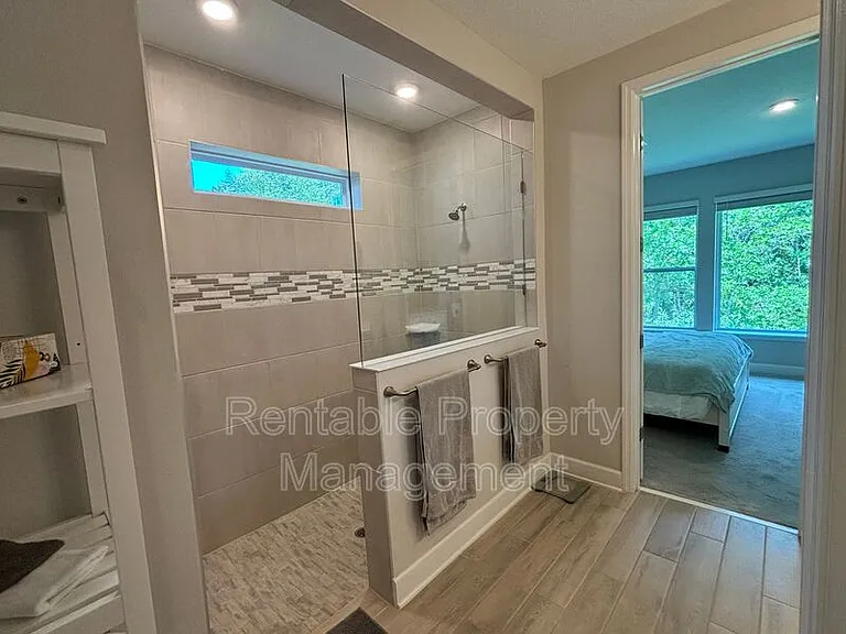 387 Union Hill Dr — Photo 4