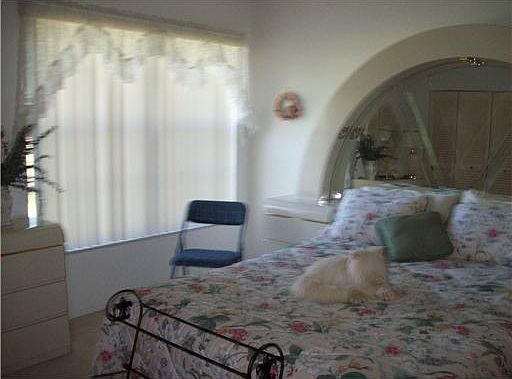 Home For Sale In Greenway Village