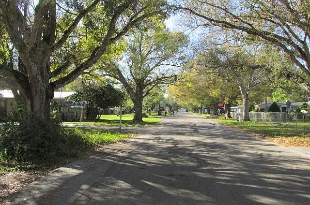 2nd image of 812 Texas Ct