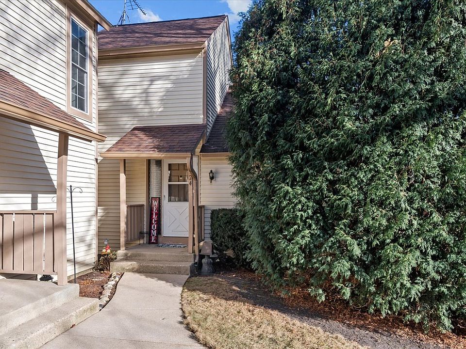 1st image of 924 Abingdon Ct