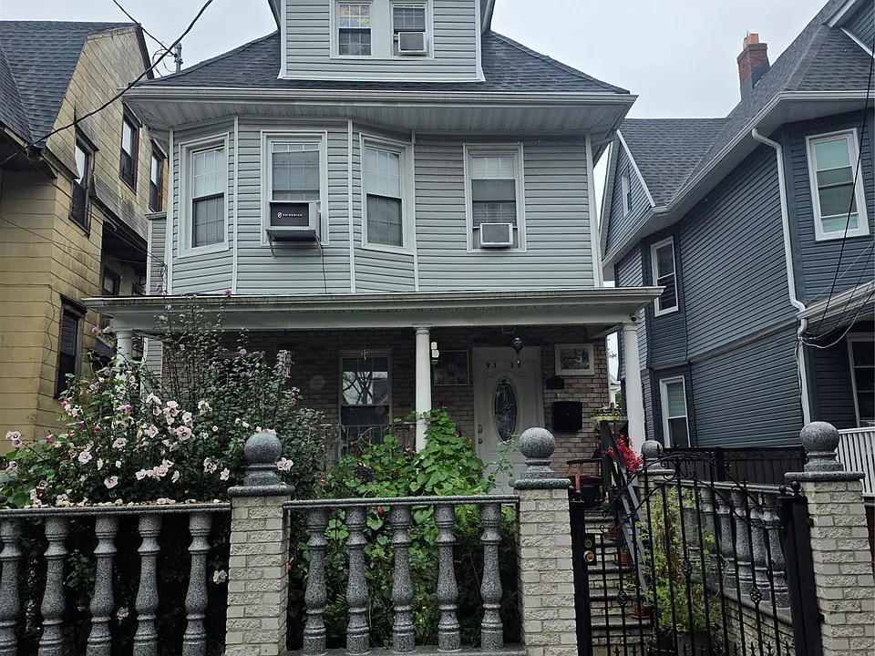 91-32 116th St