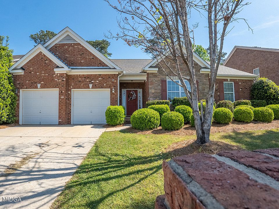 1st image of 339 Fairways Dr
