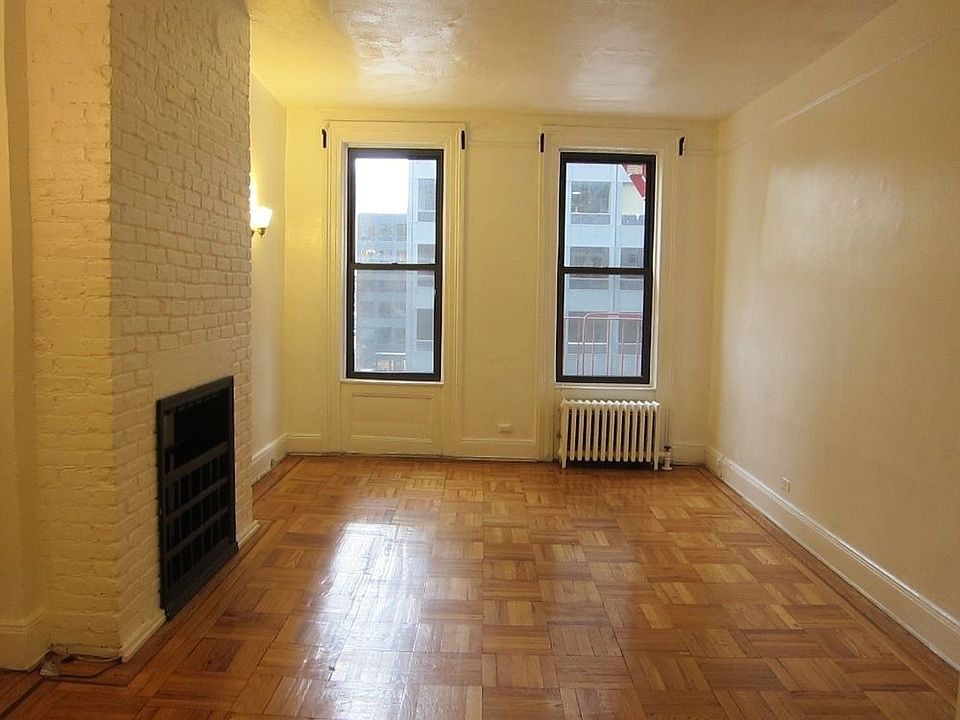 1st image of 924 3rd Ave APT 3A