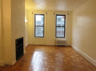 924 3rd Ave APT 3A, New York, NY 10022