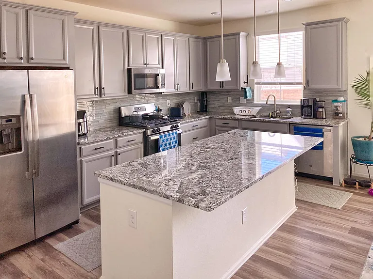 539 Navion Ln — Photo 1