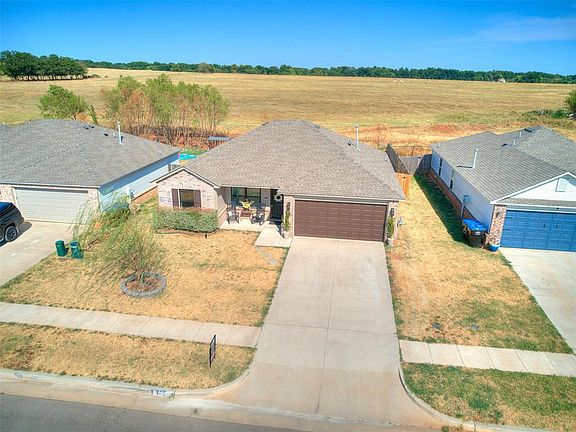 4th image of 1325 Peridot Ln