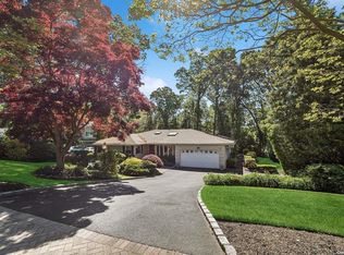 57 Ridge Dr, Plainview, NY 11803