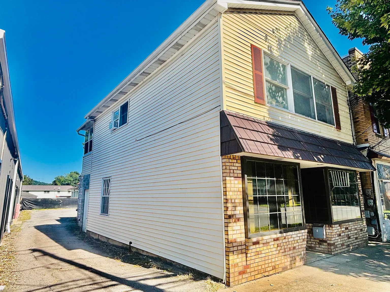 1 bed, 838 sqft, $975 — Photo 2