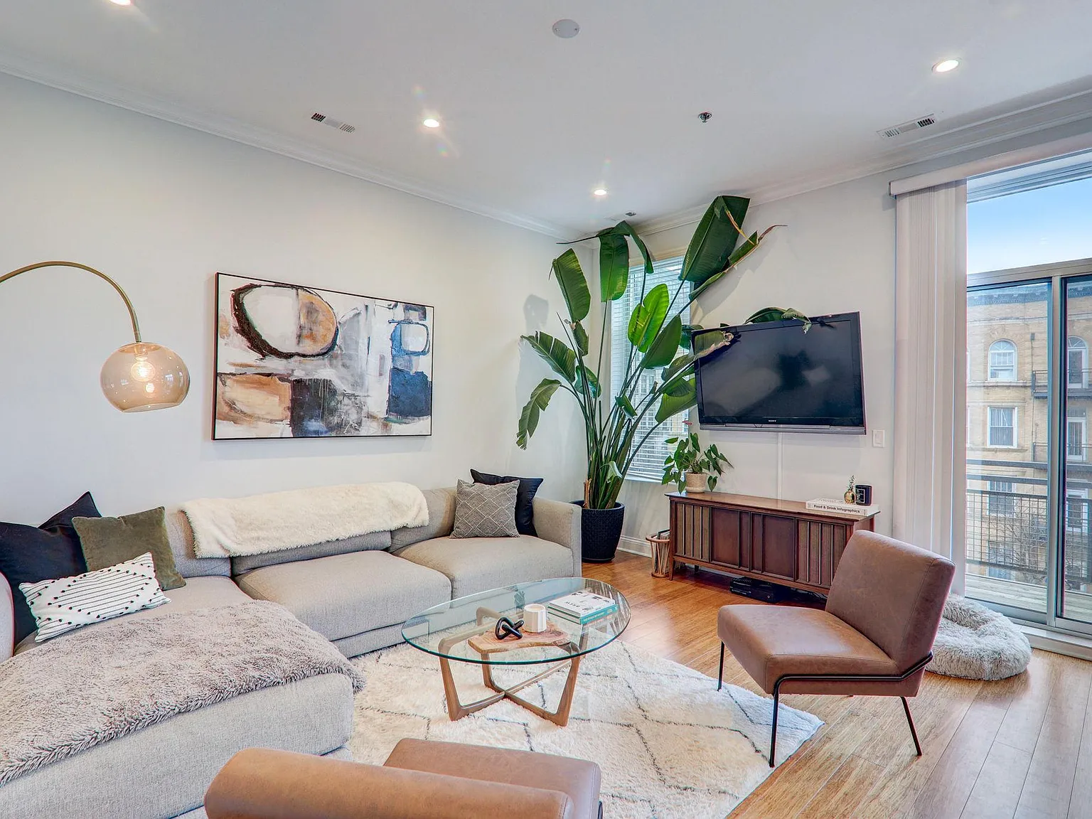 Ashland Place — Photo 2