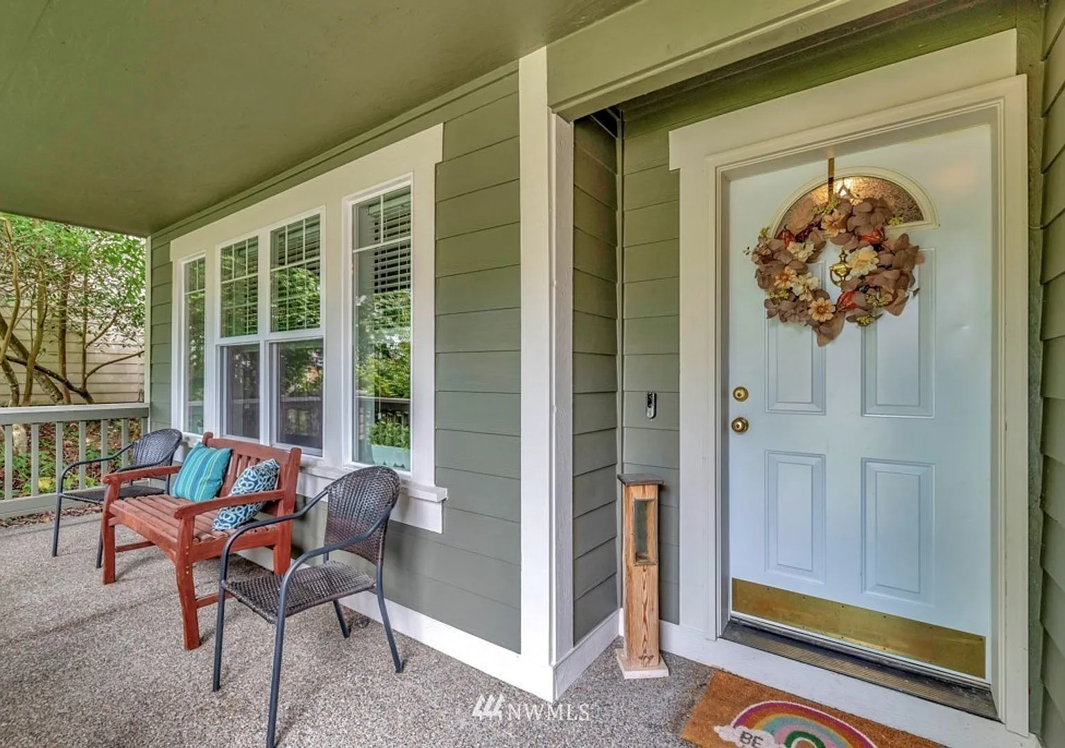 Spacious home in Lacey. Apply today to call this home yours!! — Photo 2