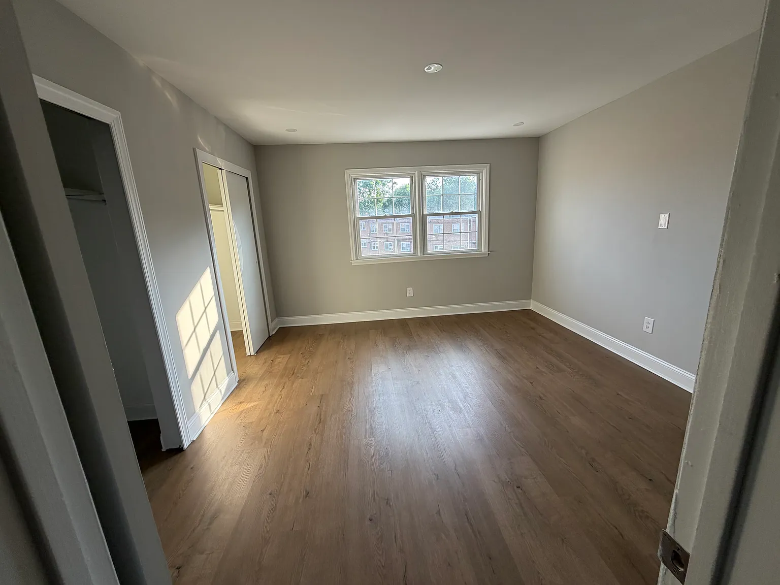 2 bed, 1012 sqft, $1,600 — Photo 2