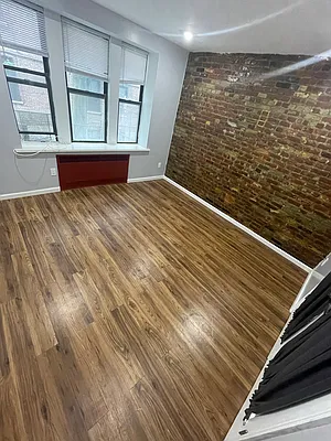 Rented by Candid Listings LLC | media 17