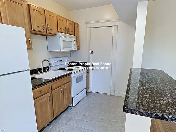 117 Park Dr. #15 Boston - Fenway Unit Photo 3