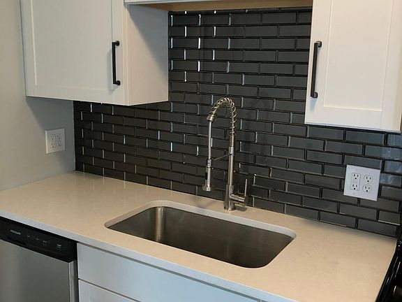 5th image of 78 Gregory St #Up