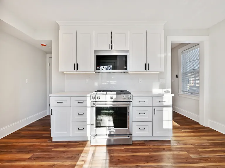 58 Walter Ave — Photo 16