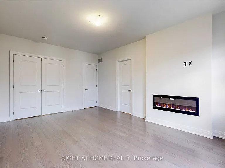 235 Vermont Ave — Photo 20