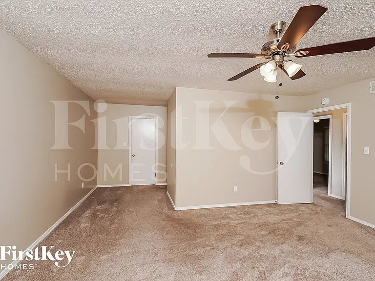 2321 Pentland Dr — Photo 8