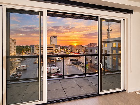 4th image of 300 Main Ave #515