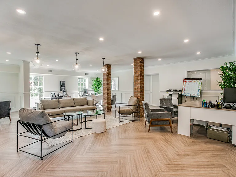 Bellaire Oaks Apartments — Photo 41