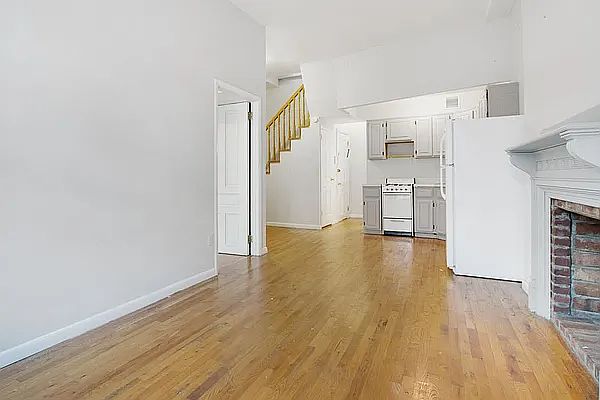 1st image of 150 W 76th St APT 5B