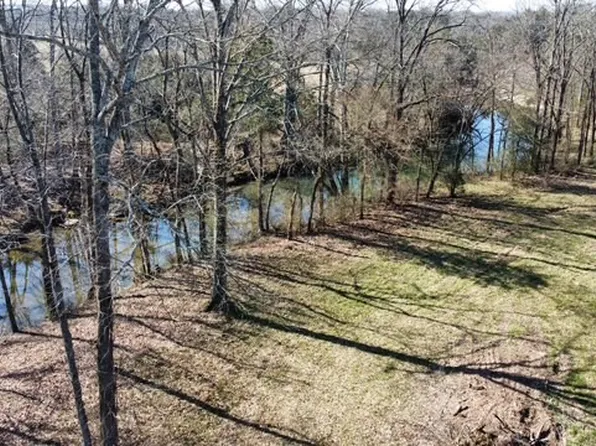 1 Pyles Rd, Chapel Hill, TN 37034