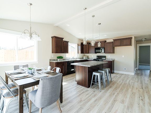 5th image of 3542 Americana Way