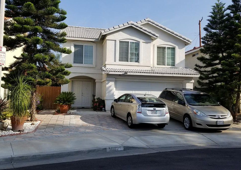 1st image of 16021 Garrett Ct