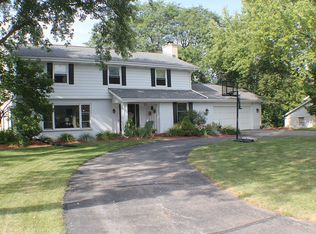 18090 Colline Vue Blvd, Brookfield, WI 53045