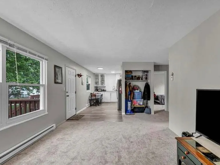 1529-31 Benjamin Ct — Photo 12
