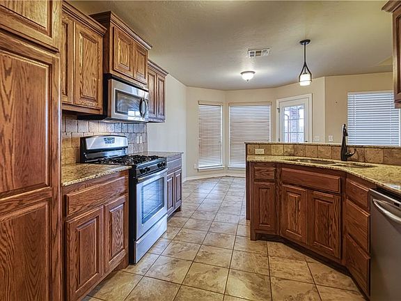 3rd image of 116 Gambel Ln