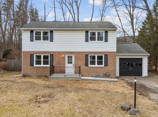 250 Ridgefield Rd, Endicott, NY 13760