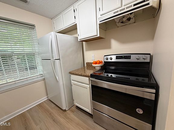 3rd image of 7766 Sandra Ln