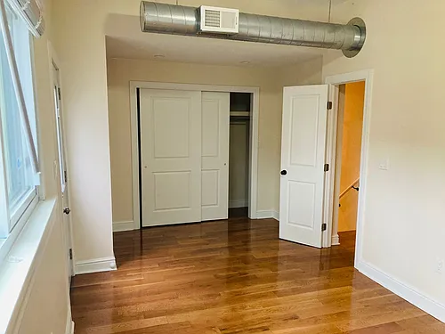 1207 Reddour Street Photo 1