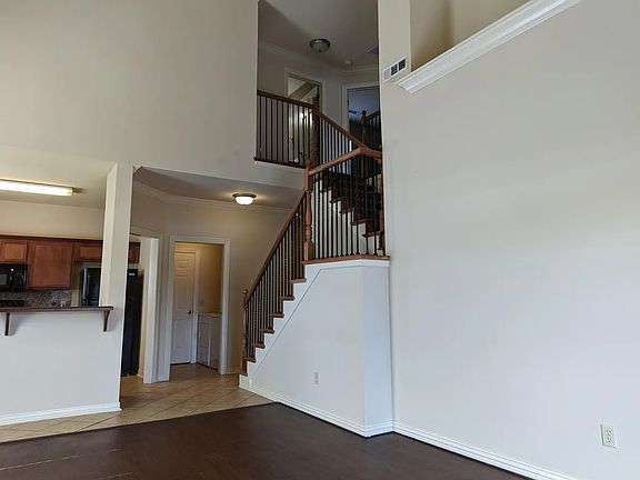 2nd image of 2546 N Oakland Zion Rd