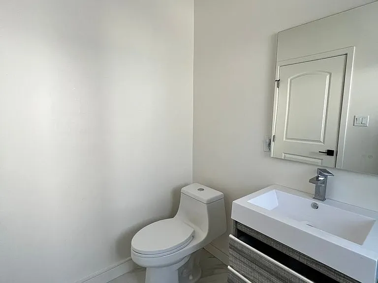 917 Lincoln Blvd — Photo 12