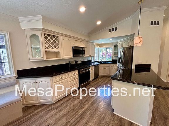 4th image of 9754 Willow Wood Dr