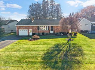 23 Continental Rd, Schenectady, NY 12306