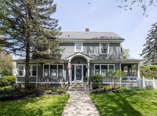262 California Dr, Amherst, NY 14221