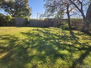 5th image of 79 Laura Ct