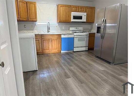 2nd image of 8812 Dinkins St