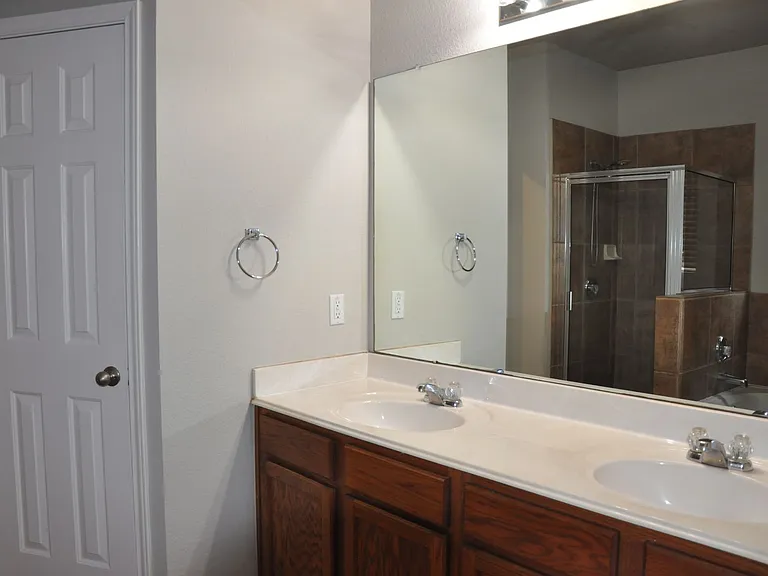 507 Las Colinas Dr — Photo 18