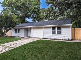 396 Boyle Rd, Selden, NY 11784