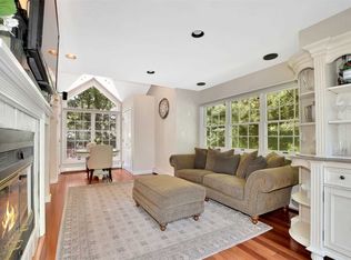 1 Bialla Pl, Huntington, NY 11743