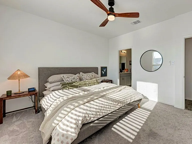 112 Bennington Dr — Photo 11