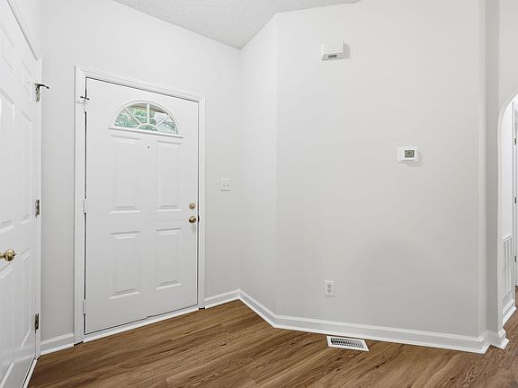 3rd image of 2909 Alder Ridge Ln