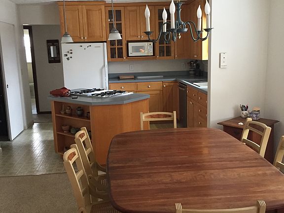 3rd image of 1519 Denbigh Dr
